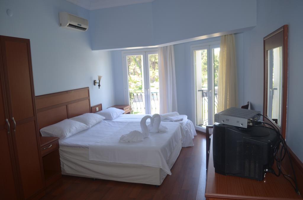 Silva Hotel Ayvalik Luaran gambar
