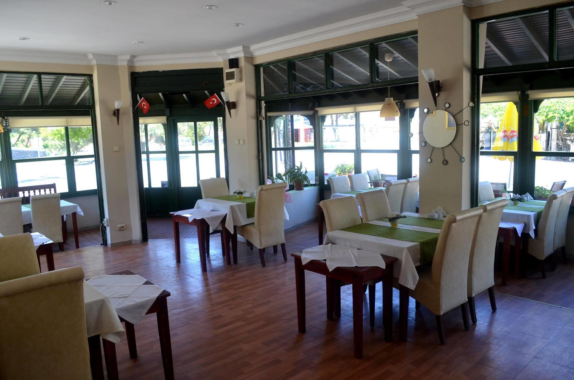 Silva Hotel Ayvalik Luaran gambar