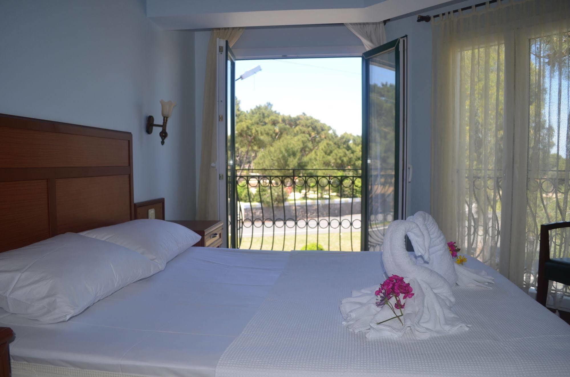 Silva Hotel Ayvalik Luaran gambar