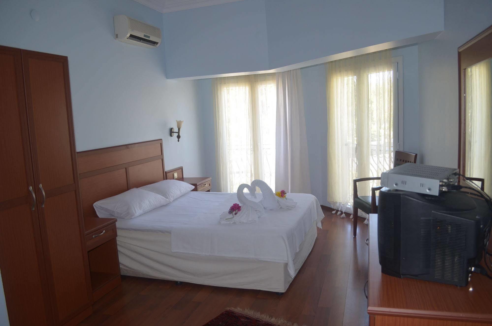 Silva Hotel Ayvalik Luaran gambar